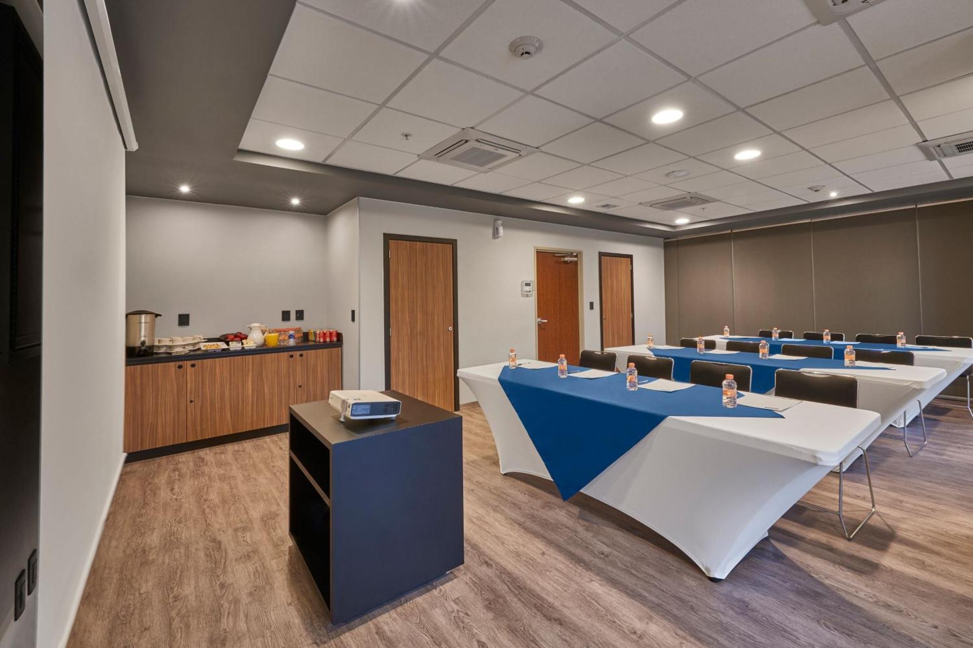 City Express Plus By Marriott Cali Colombia Εξωτερικό φωτογραφία
