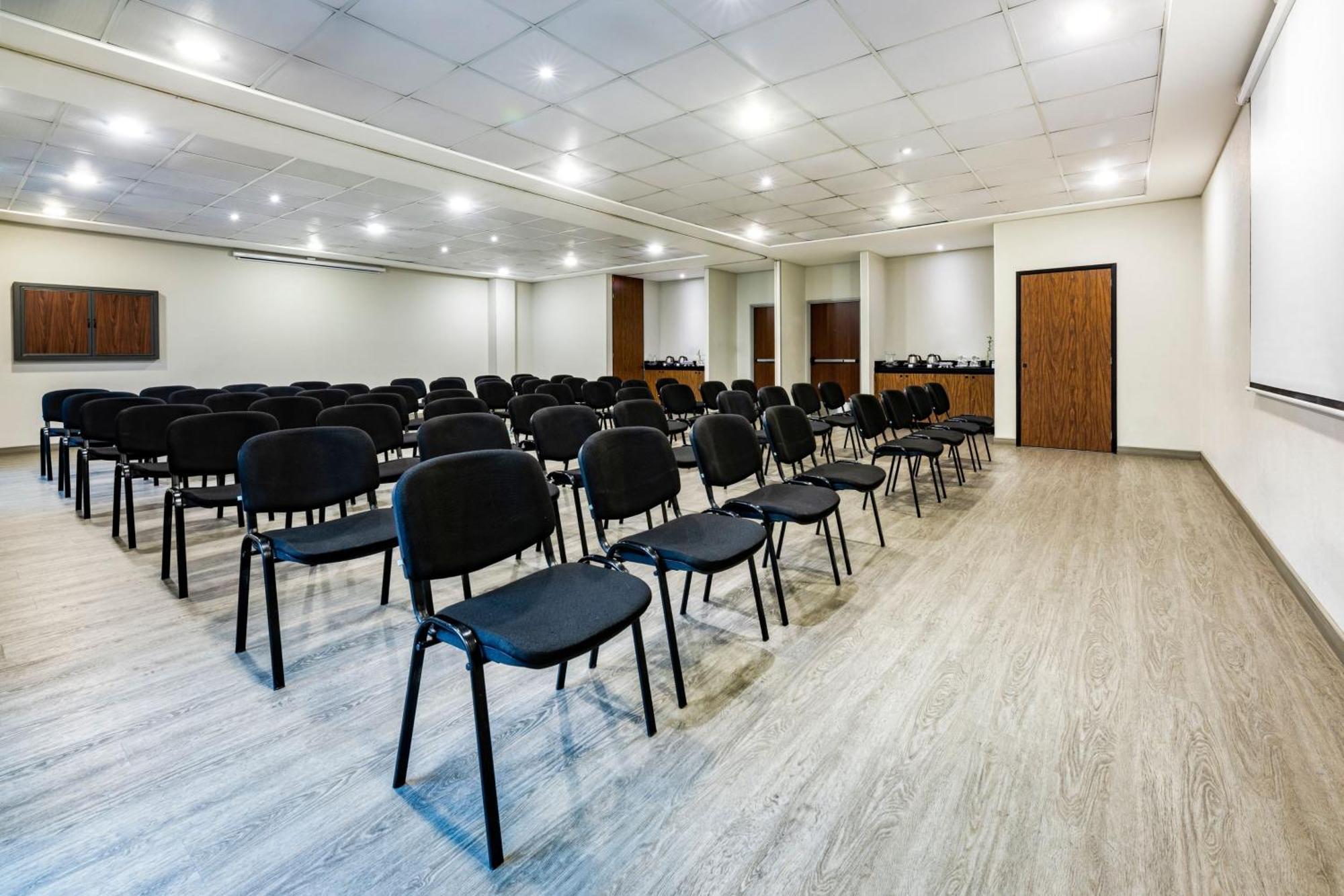 City Express Plus By Marriott Cali Colombia Εξωτερικό φωτογραφία