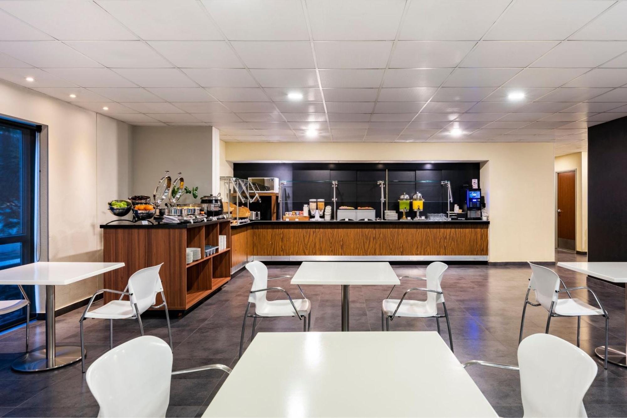 City Express Plus By Marriott Cali Colombia Εξωτερικό φωτογραφία